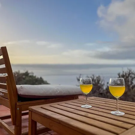 Guestready - Beachfront Bungalow Sunsets Apartman *