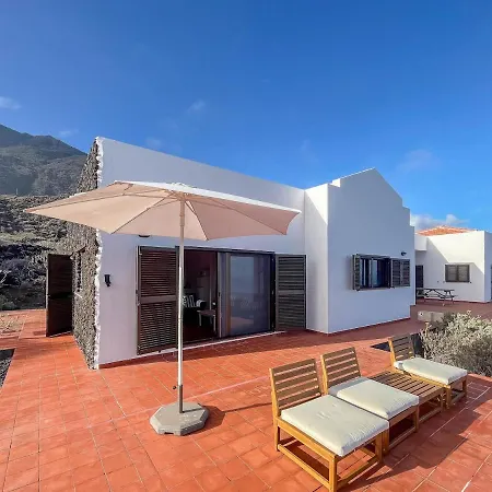 Guestready - Beachfront Bungalow Sunsets *